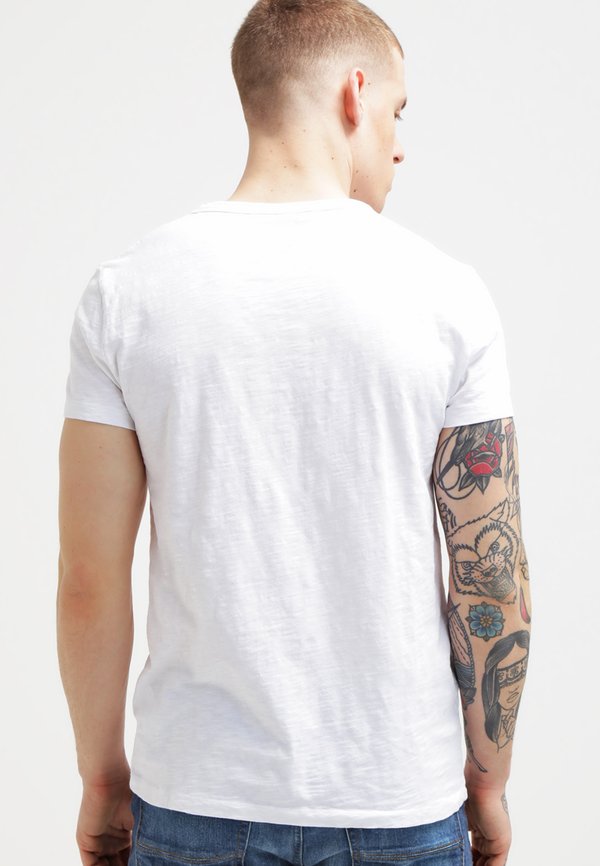 LASSEN  - Basic T-shirt3