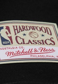 Mitchell & Ness SEE THRU LOS ANGELES LAKERS - Camiseta estampada - black