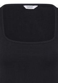 Fekete ujjatlan felső négyzet alakú nyakkivágással, illetve gallér belsejében egy fehér címke "b.young The Collection" felirattal.