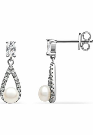 Sølv dråbeøreringe med et tåreformet design, der har en hvid perle, en oval sten og små klare krystaller langs kanten.