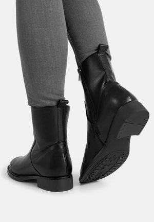 Lasocki, DERBY - Stiefelette - black