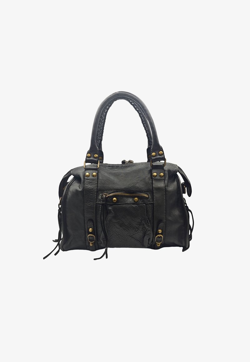 Sac à main en cuir noir avec des anses en cuir tressé, poche avant zippée, quincaillerie en ton doré et clous décoratifs sur les côtés.