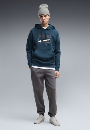 Puma, PUMA SPORT LOGO PLAY FLEECE HOODIE - Felpa con cappuccio - midnight petrol