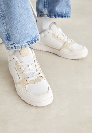 BASKET CORE LTH MIX ESS - Sneakers basse - misty coast