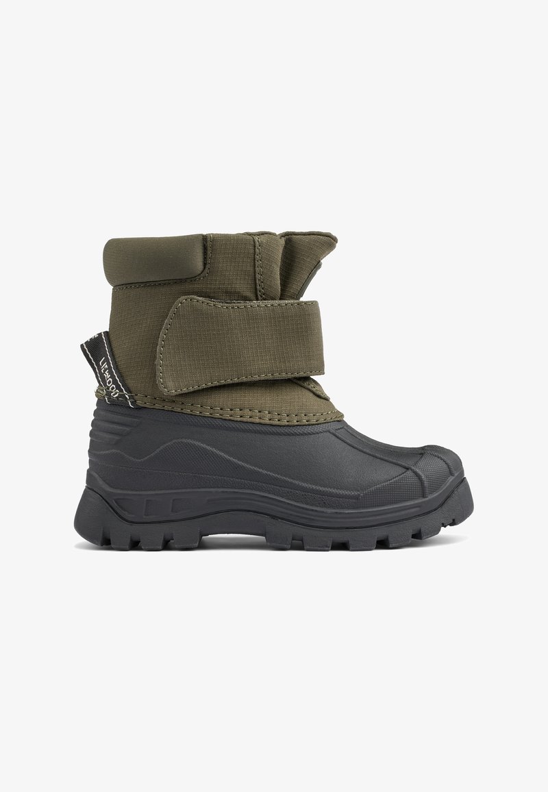 Botte d'hiver isolée pour enfant, vert olive et noir, avec sangle réglable à scratch et semelle épaisse à crampons.