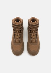Magnum Boots ULTIMA 6.0 WP - Šněrovací kotníkové boty - coyote