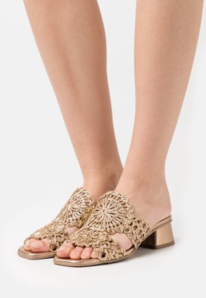 Pretty Ballerinas, Mules - gold-coloured