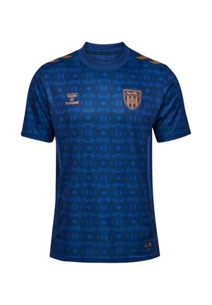 Blå sportstrøje med korte ærmer med cirkulært mønster, orange Hummel-logo på brystet, Sunderland AFC-logo og orange chevroner på skuldrene.