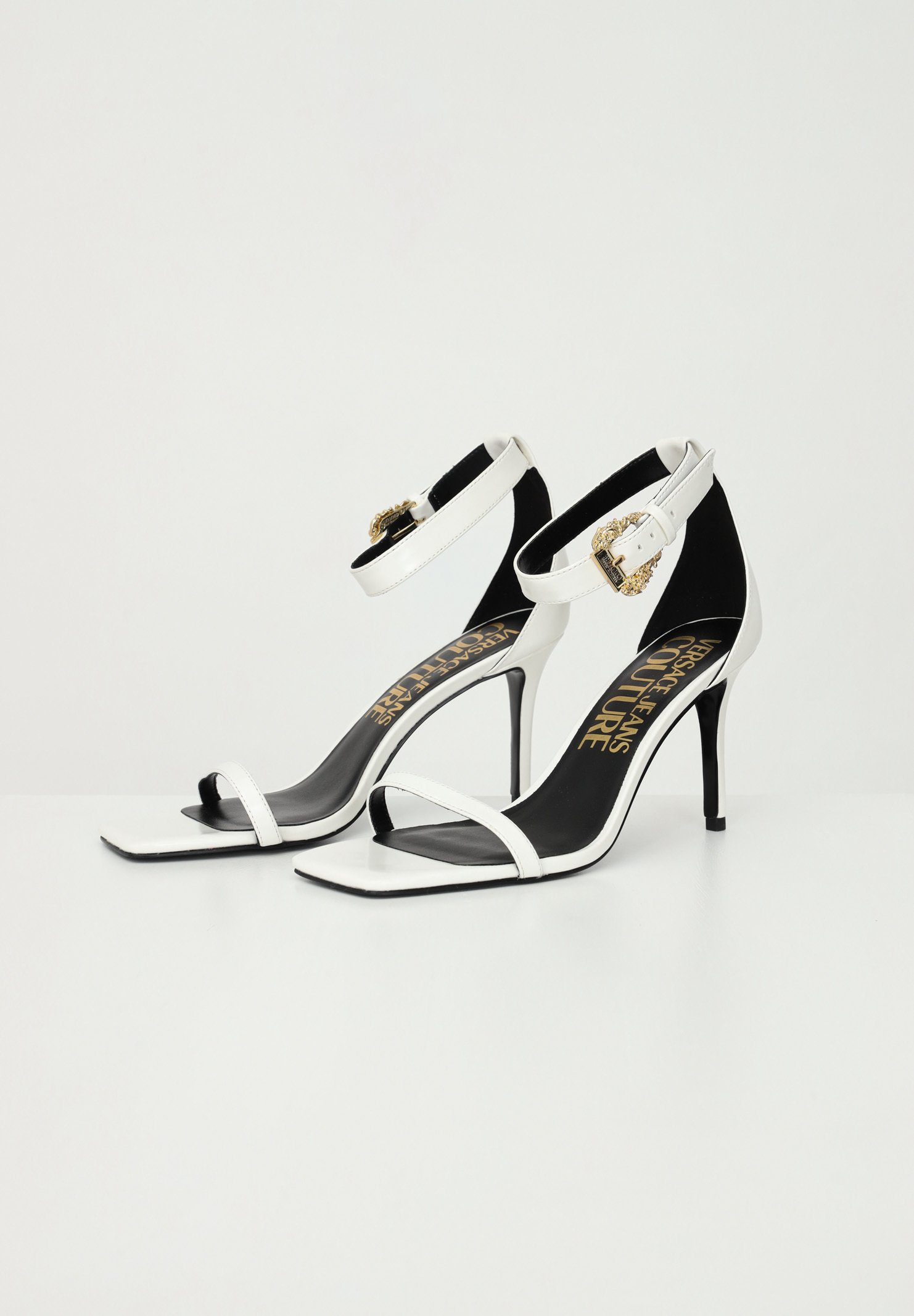 Ciabatte GV Signature bianco + nero | Sandali e Ciabatte Versace Uomo –  Clasicraft