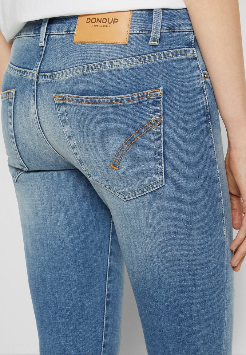 Damen Bekleidung | Dondup PANTALONE ROSE Jeans Slim Fit medio chiaro rotture/blue denim - ZL81591 Damen Bekleidung | Dondup PANTALONE ROSE Jeans Slim Fit medio chiaro rotture/blue denim - ZL81591