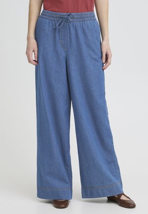 ARCHER - Leveälahkeiset - medium blue