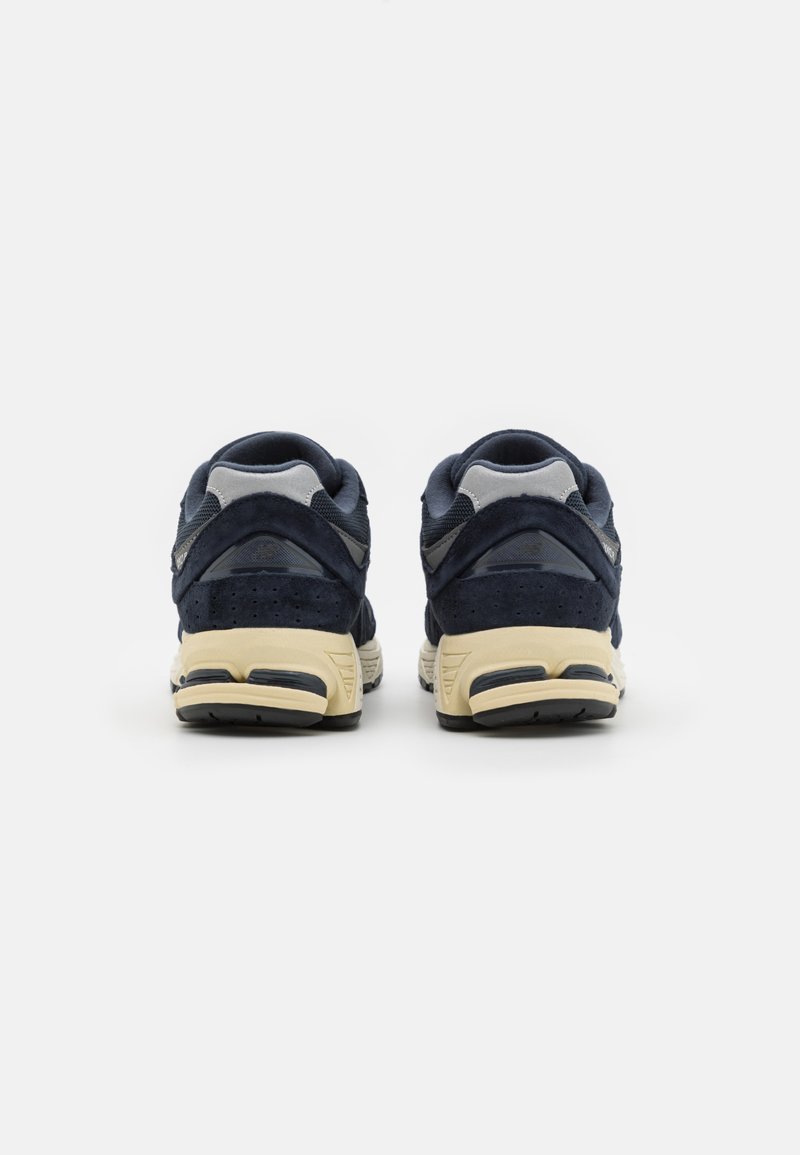 New Balance 2002 UNISEX - Sneaker low - eclipse/offwhite - Zalando.de 