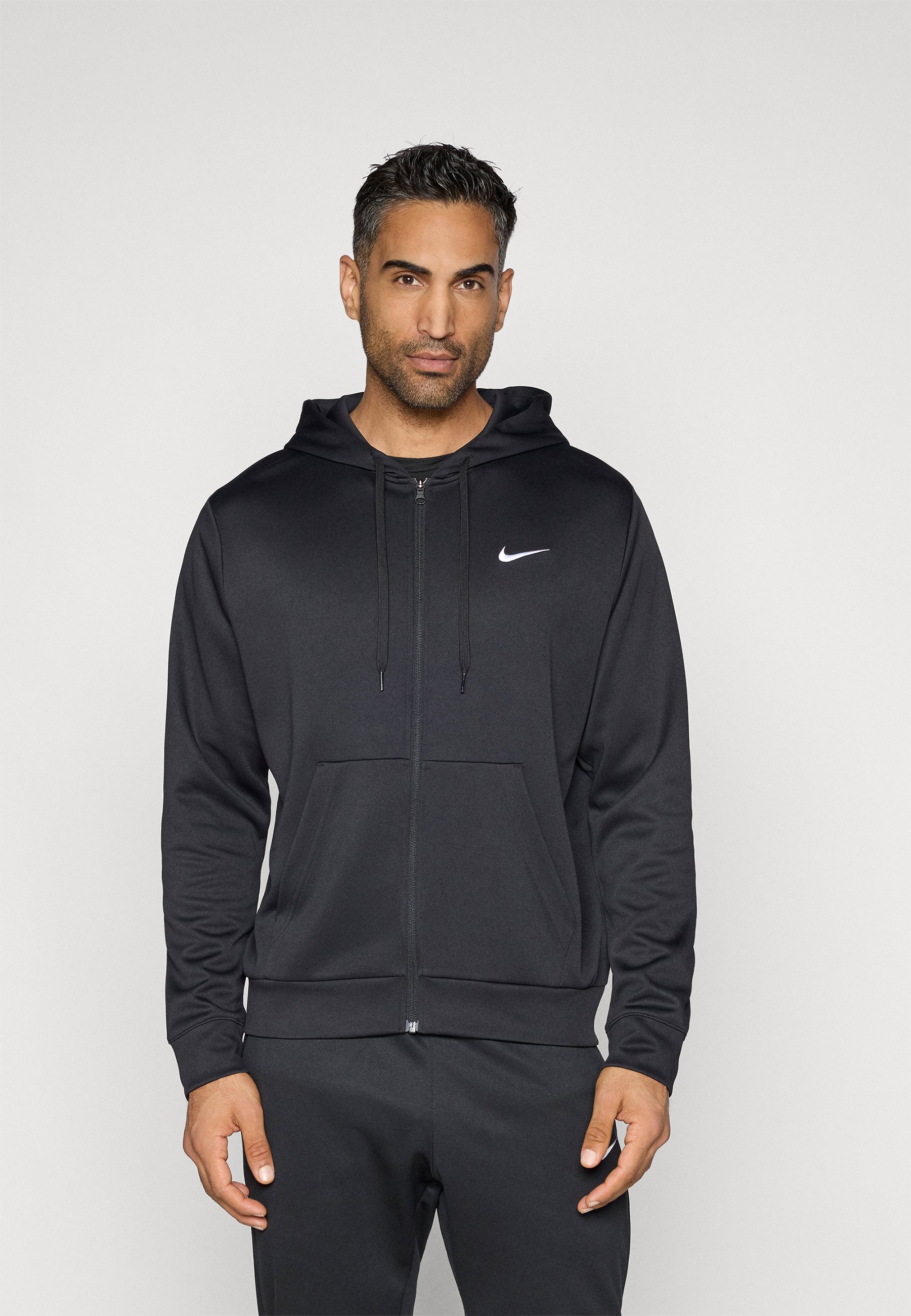nike zip up trainers