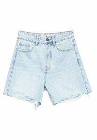 Pantalones cortos de mezclilla azul claro con dobladillos deshilachados, cierre frontal con botón y estilo de cinco bolsillos.