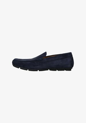 Mocassins en daim bleu marine avec un design épuré, présentant un dessus inspiré des mocassins et une semelle en caoutchouc pour une bonne adhérence.