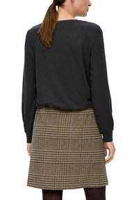 s.Oliver Langarmshirt - dunkelgrau