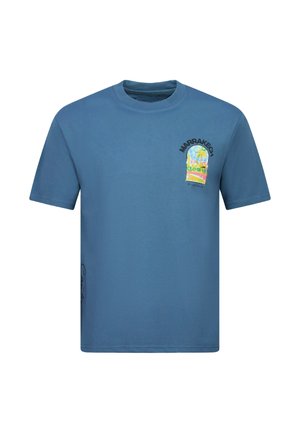 Blauw T-shirt met korte mouwen met een kleurrijk Marrakech-ontwerp en tekst op het linker borstgebied.