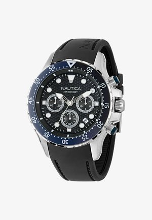 Must värvi Nautica kell ümmarguse näo, roostevabast terasest korpus, kummirihm, tekstureeritud must kellanägu, kolm aliekraanide ning sinine kroon.