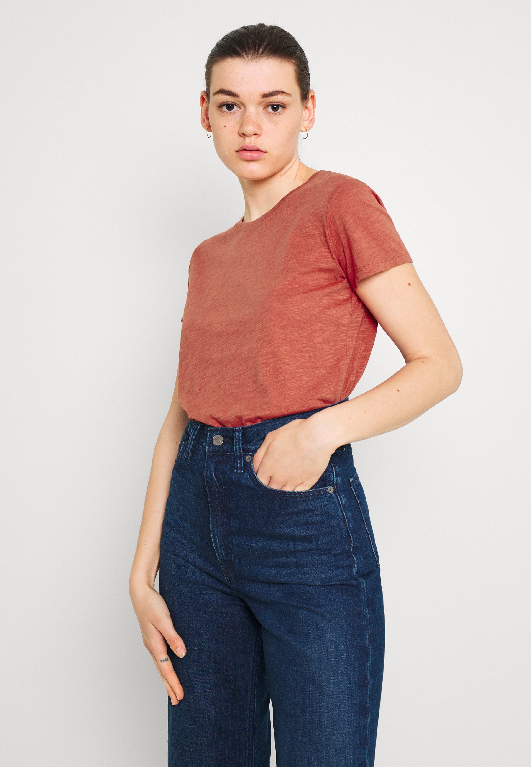 cotton on red t shirt
