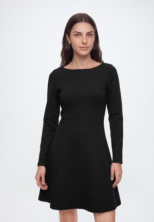 VILA, VISIBA BOAT NECK L/S DRESS - NOOS - Дневна рокля - black beauty