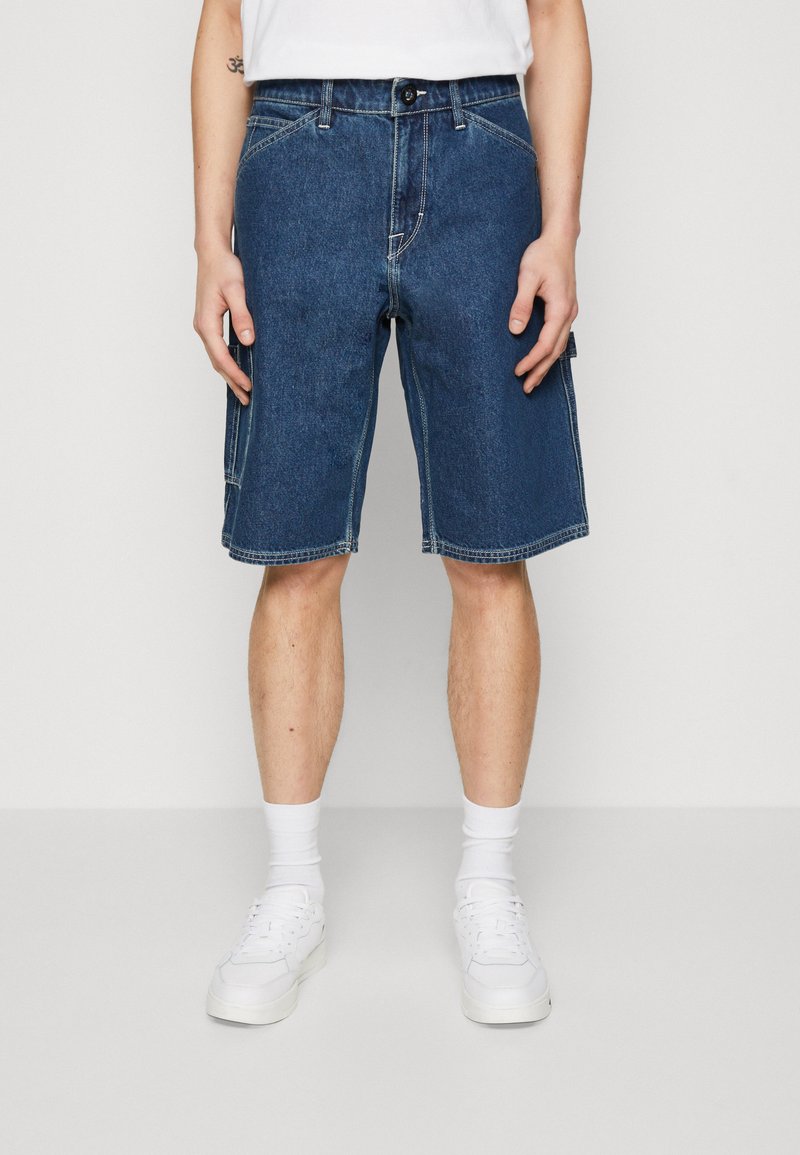 Volcom - LABORED UTILITY - Džínové kraťasy - indigo ridge wash, Zvětšit