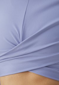 Nebbia WOMENS LONG SLEEVE - Tops ar garām piedurknēm - light purple