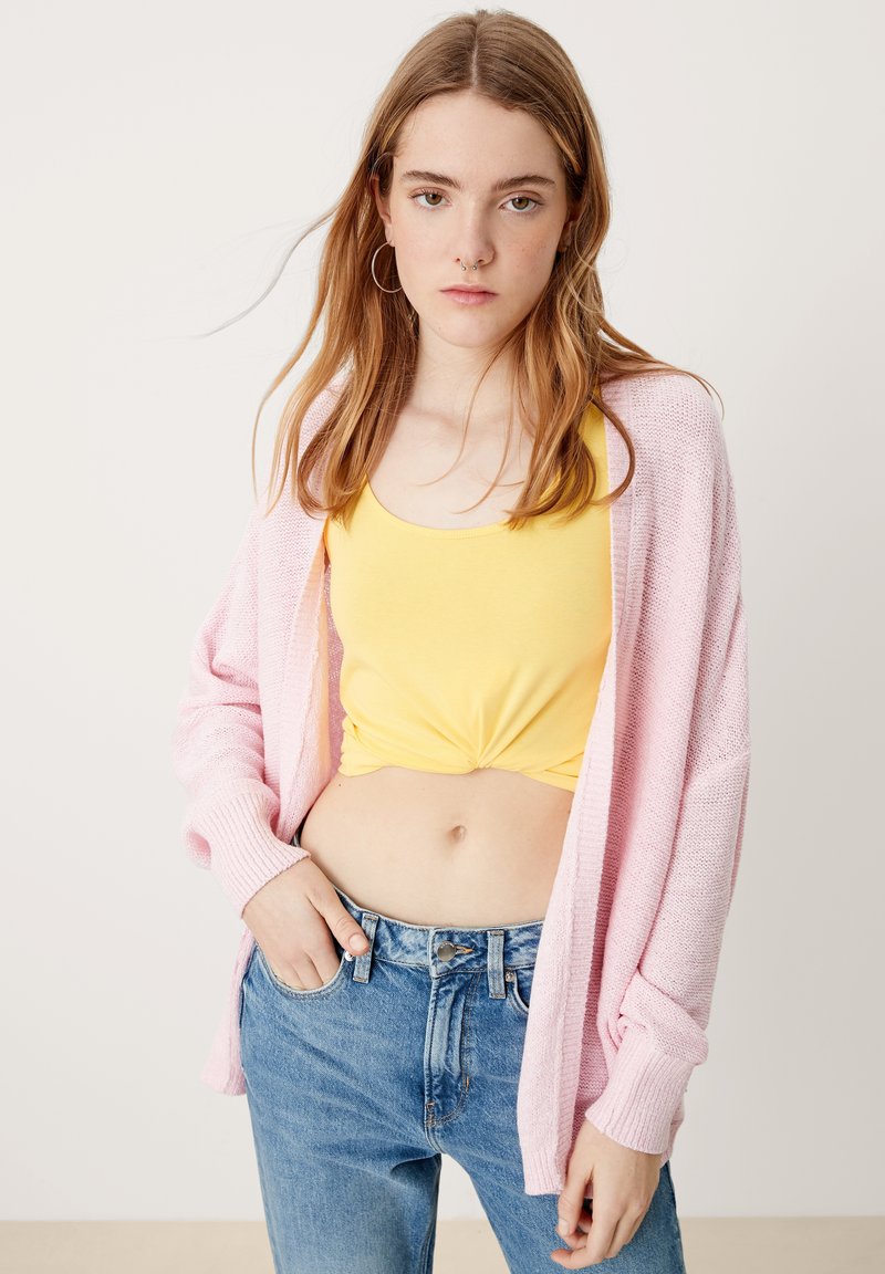 Damen Strickjacken | QS by s.Oliver LOOSE FIT Strickjacke light pink/rosa - PO12083 Damen Strickjacken | QS by s.Oliver LOOSE FIT Strickjacke light pink/rosa - PO12083