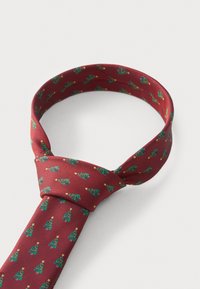 Pier One Slips - red