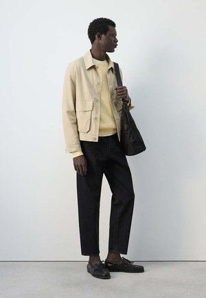 Mango Džínsy tapered fit - black denim