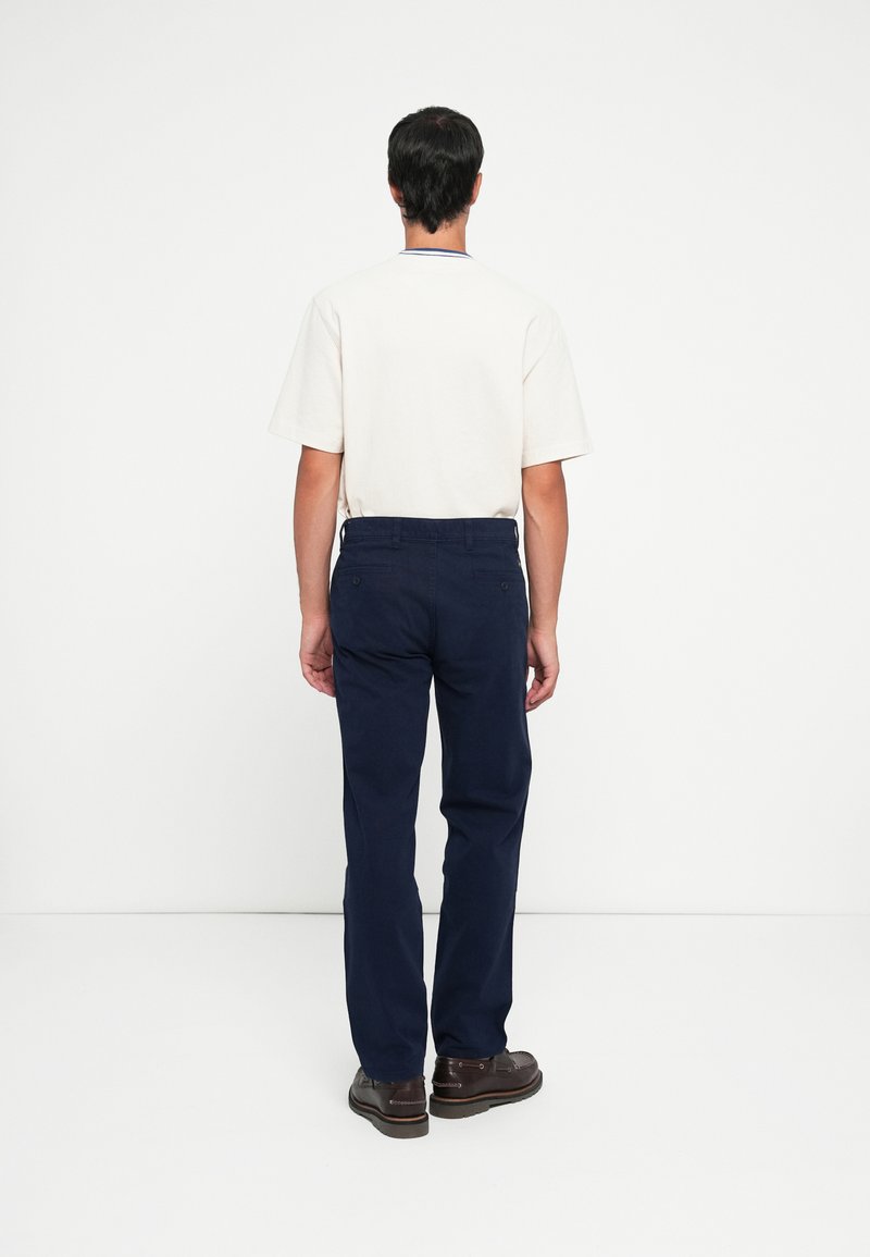DOCKERS ULTIMATE STRAIGHT - Trousers - pembroke/dark blue - Zalando