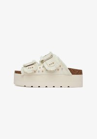 Seleccionado, light beige