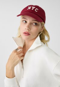Stradivarius NECK - Sportska majica - white