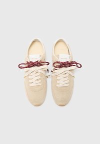 Nubikk BILLY LOU - Sportbačiai - beige