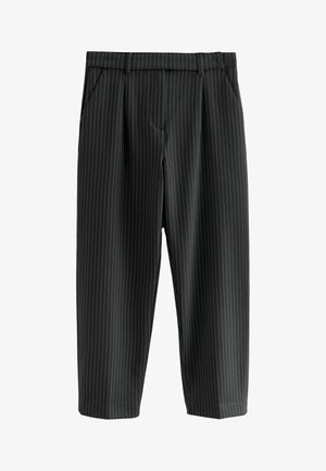 Schwarze Nadelstreifen-Hosen mit lockerer Passform, Falten an der Taille, seitlichen Taschen und einer glatten Textur. Maßgeschneiderter Schnitt mit einer verkürzten Länge.