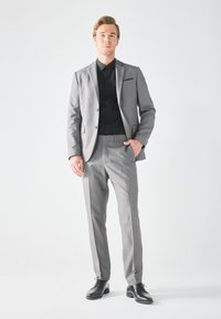 Pier One Suit - grey
