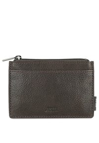 Billetera de cuero marrón delgada con superficie texturada, cierre con cremallera, ranura frontal para tarjetas y un sutil detalle del logo. Costuras lisas que acentúan el diseño.