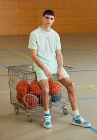 Jordan TOP - Sports T-shirts - mint foam/black
