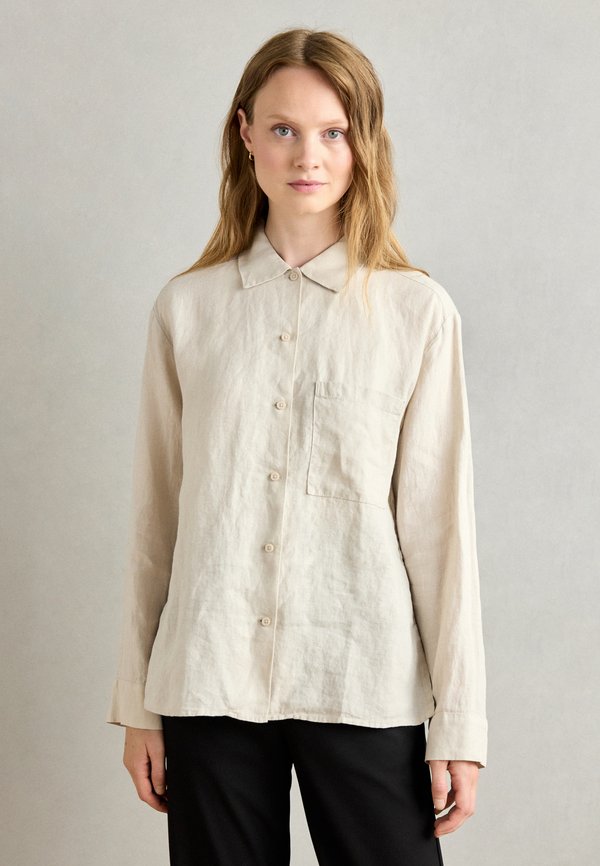 BLOUSE SHIRT COLLAR LONG SLEEVE  SOLID - Button-down blouse - silky stone
