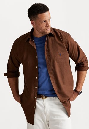 GARMENT-DYED OXFORD SHIRT - Skjorta - chocolate mousse/freshwater