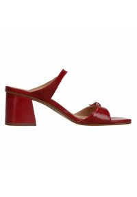 Rote Damen-Sandale mit offenem Zehenbereich, mittelhohem Blockabsatz und zwei Riemen, einer über den Zehen und einer um den Knöchel.