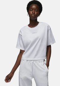Nike Performance W JORDAN X PARIS ST GERMAIN BOXY GFX  - Klubové oblečení - weiss