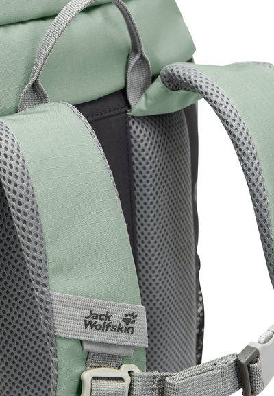 VAUDE sac à dos de loisirs Puck 10 Raspberry rose