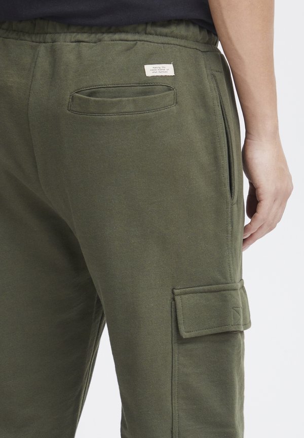 BHSWEATPANT REGULAR FIT - Cargo trousers - forest night3