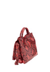 Borsa a tracolla con motivo a serpente rosso e nero, forma strutturata, doppio manico e chiusura a coulisse con un pon-pon coordinato.