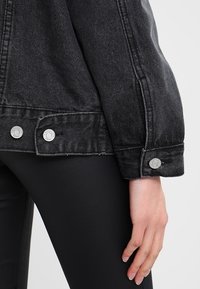 Missguided Jeansjacka - black