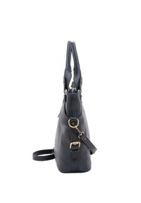 Borsa tote in pelle scura con design strutturato, cuciture prominenti, doppi manici e una tracolla regolabile. Dettagli in ottone.