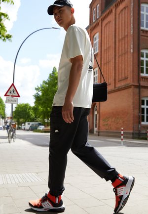 PANT - Cargobukser - off noir