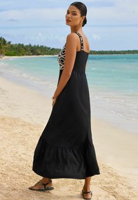 Lipsy CAMI HOLIDAY SHOP - REGULAR FIT - Maksi garuma kleita - black white