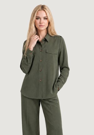 I AM, CAMICIA TASCHINI 33067 - Chaqueta fina - olive-green
