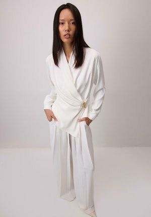 DRAPED - Bluse - cream